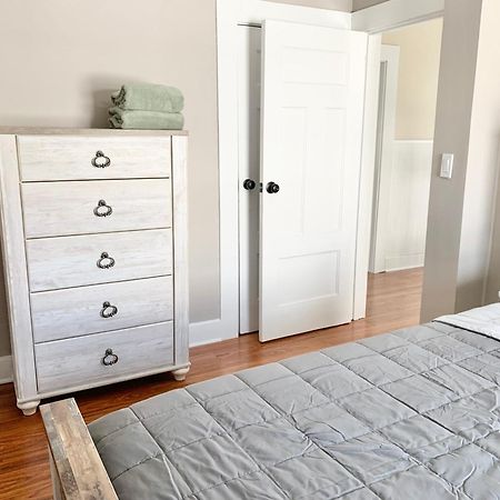 Newly Renovated 4 Bedroom Apartment Near Downtown. Montclair Dış mekan fotoğraf