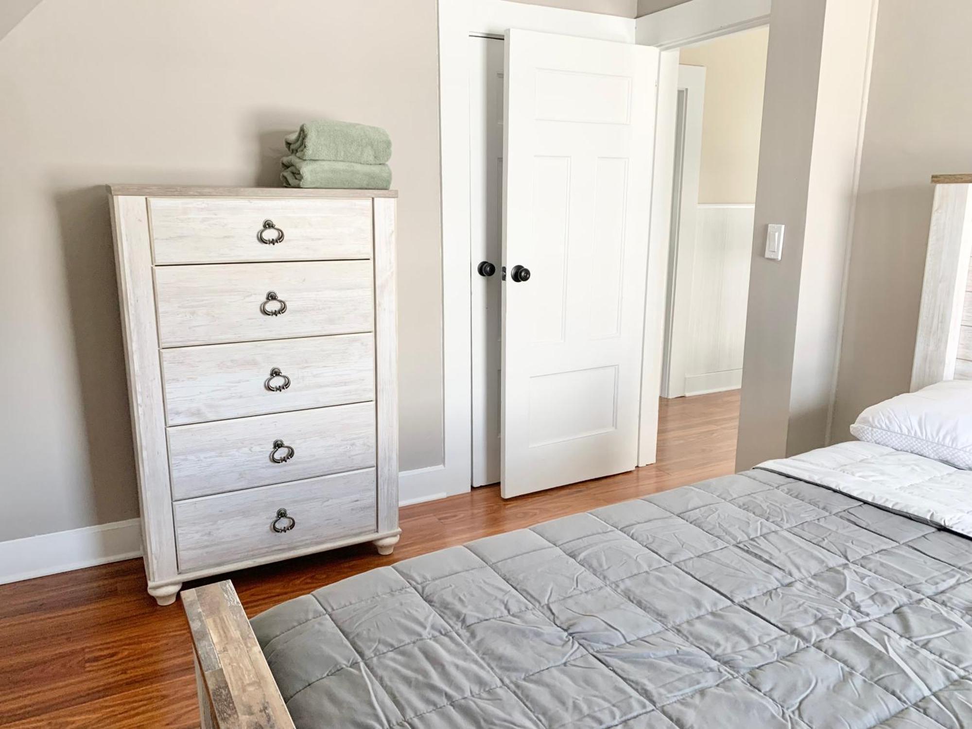 Newly Renovated 4 Bedroom Apartment Near Downtown. Montclair Dış mekan fotoğraf