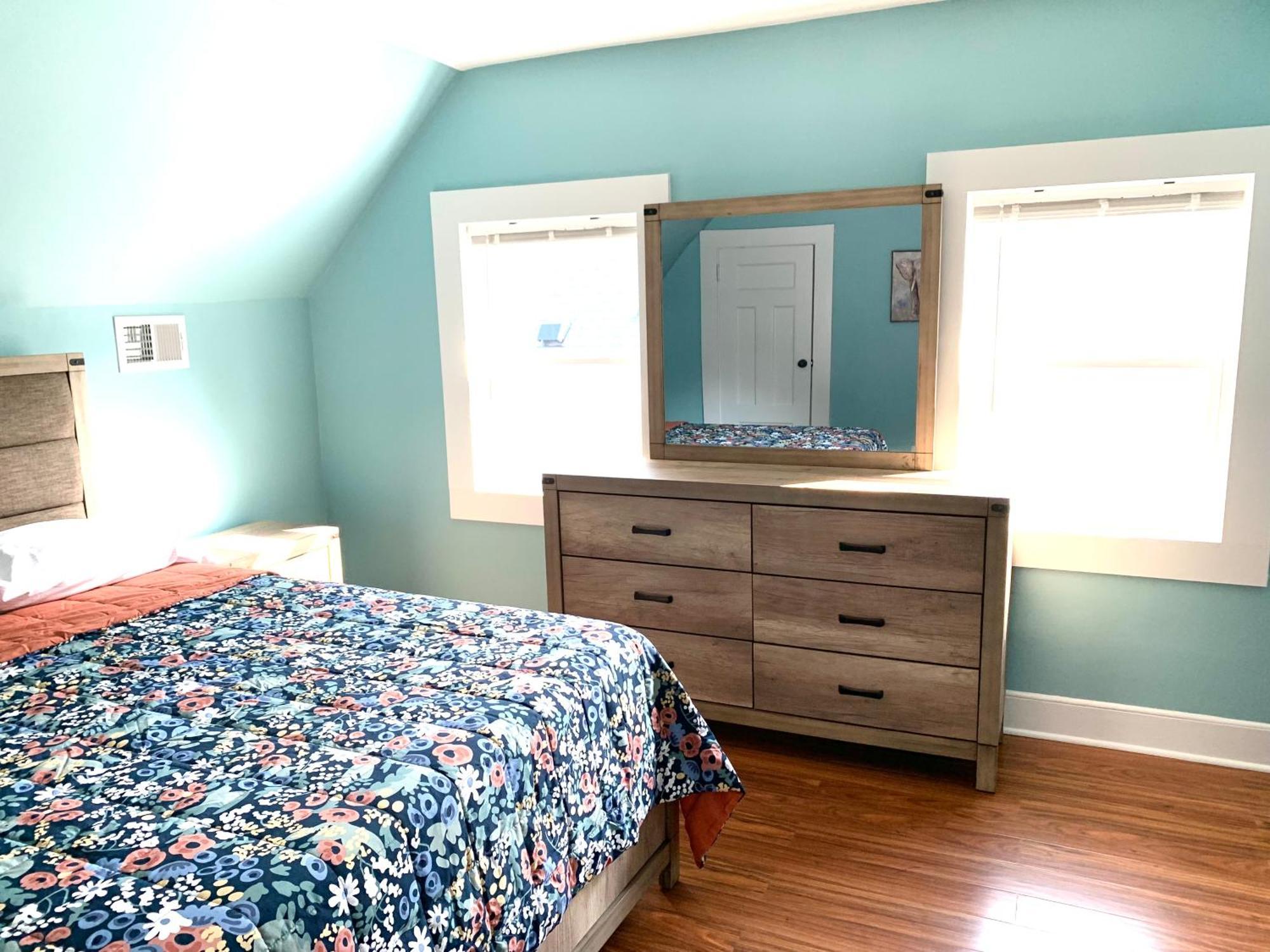 Newly Renovated 4 Bedroom Apartment Near Downtown. Montclair Dış mekan fotoğraf